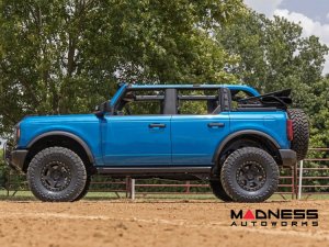 Ford Bronco Lift Kit - 3.5" - M1R Reservoir Struts - Rough Country 